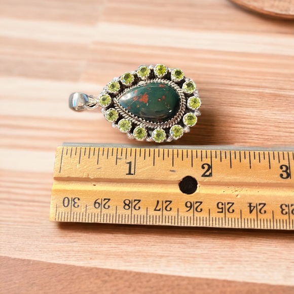 Native Solid Sterling Silver Bloodstone & Peridot Pendant - Picture 5 of 9